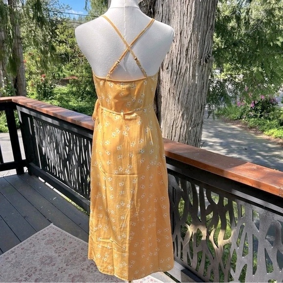 Mauby Strappy Satin Dainty All Over Floral Print Nectar Wrap Dress / Women’s XS - Picture 2 of 6
